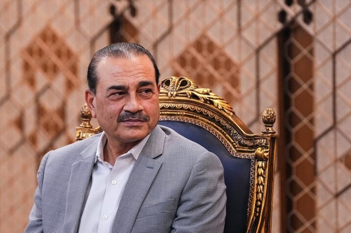 اذعان رسانه عبری به دست و پا زدن ترامپ برای مذاکره با ایران
