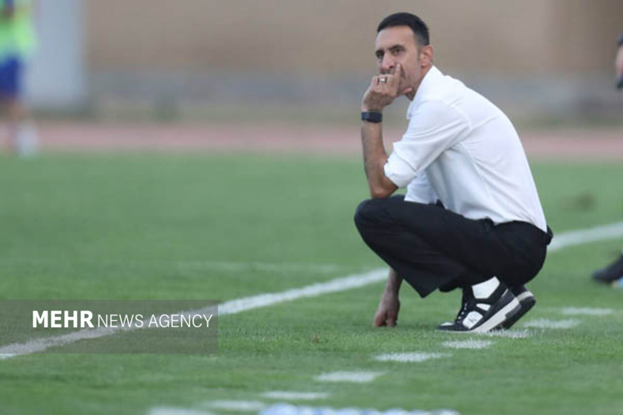 عنایتی جانشین سرمربی صدرنشین لیگ یک شد