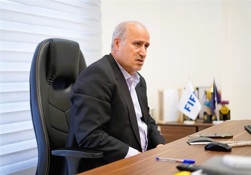 عیادت تاج از شاهرخ بیانی