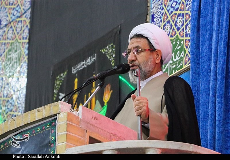تأکید امام جمعه کرمان بر حفظ وحدت؛ منتظر تصمیم انقلابی خبرگان هستیم