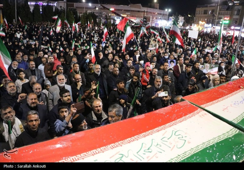 وداع جانسوز کاشانی‌ها با سومین کاروان شهدای اقتدار جنگ رمضان+فیلم