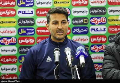 شهرخبر - خانبان: دستور تاکتیکی نبود، بازیکنان ما ناخودآگاه عقب کشیدند