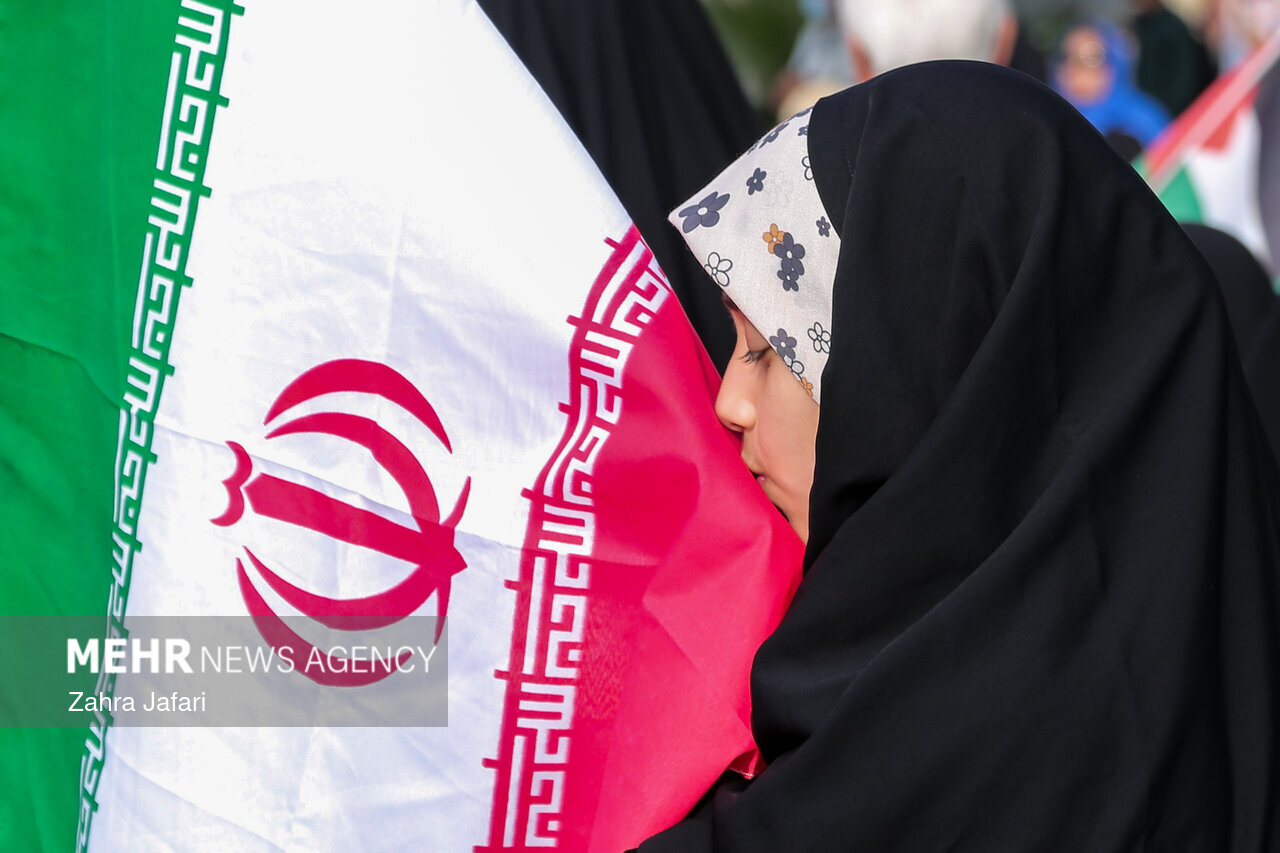 طنین شعار مرگ بر آمریکا و مرگ بر اسرائیل در راهپیمایی ۲۲ بهمن اردبیل