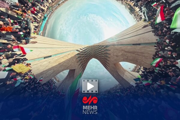 حضور حماسی مردم در راهپیمایی 22 بهمن از زاویه ای متفاوت