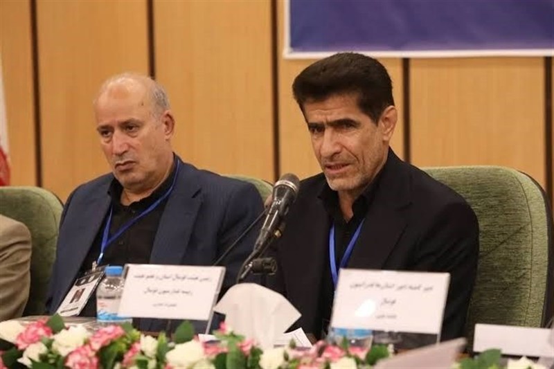 طهمورث حیدری رئیس هیئت فوتبال چهارمحال و بختیاری ماند