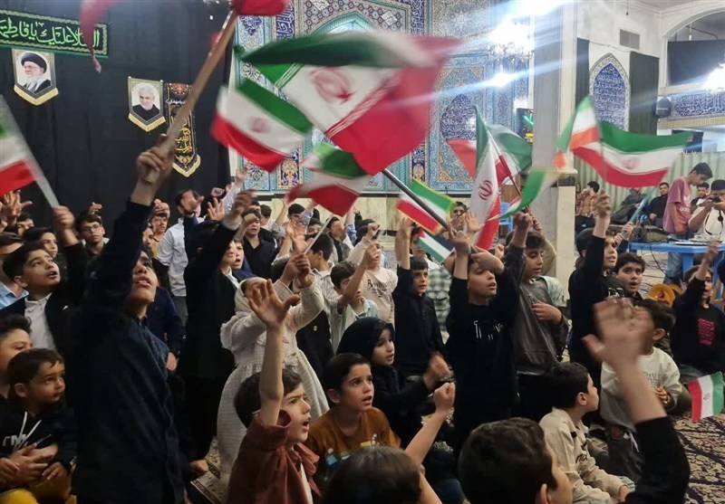 خیزش 200 نوجوان اسلامشهری برای فتح سنگر نوحه‌خوانی در حسینیه معلی+فیلم