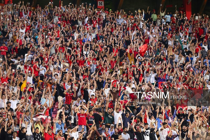 درخواست باشگاه تراکتور: بازی با پرسپولیس با تماشاگر برگزار شود