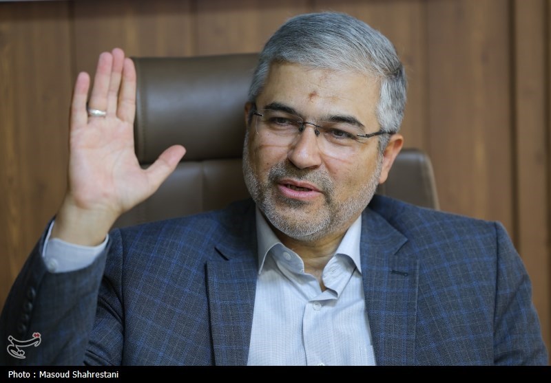 انتقاد یک نماینده از «ارزپاشی» و بی‌توجهی به معیشت مردم
