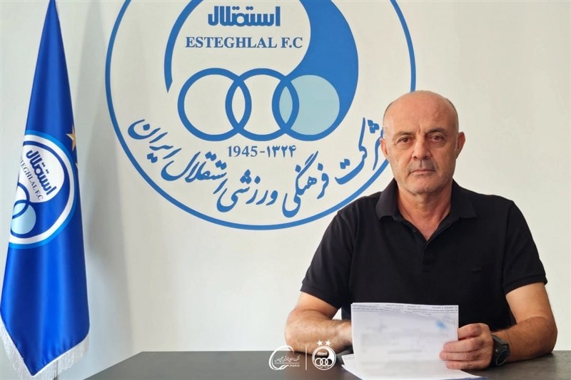 تمدید قرارداد اوزجان بیزاتی با آبی‌پوشان