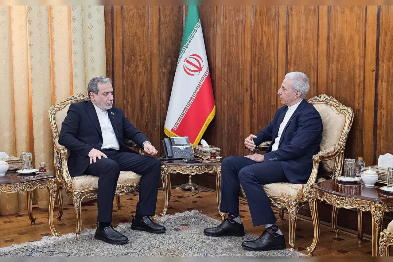 دیدار سرکنسول جمهوری اسلامی ایران در گوانجو با عراقچی