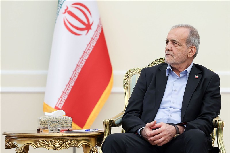 پزشکیان: سفرای ایران زمینه را برای مراودات اقتصادی و فرهنگی فراهم کنند