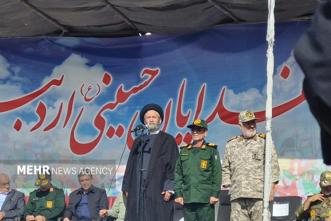 دشمن مأیوس از میدان به ترور روی آورده است