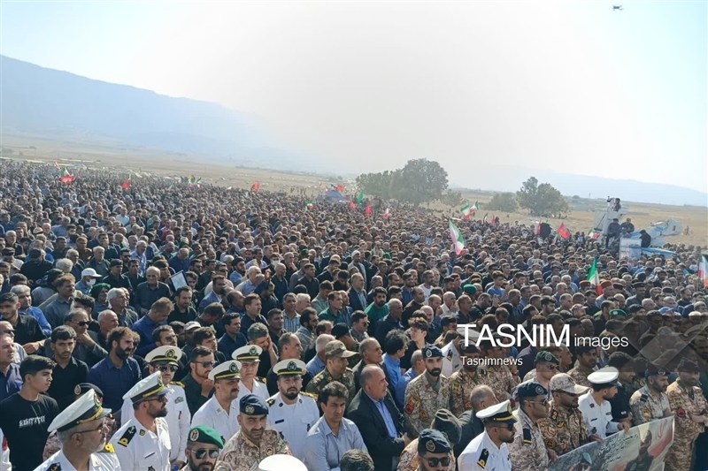 پیکر تکاور شهید سید مالک موسوی‌تبار تا خانه ابدی بدرقه شد+تصاویر