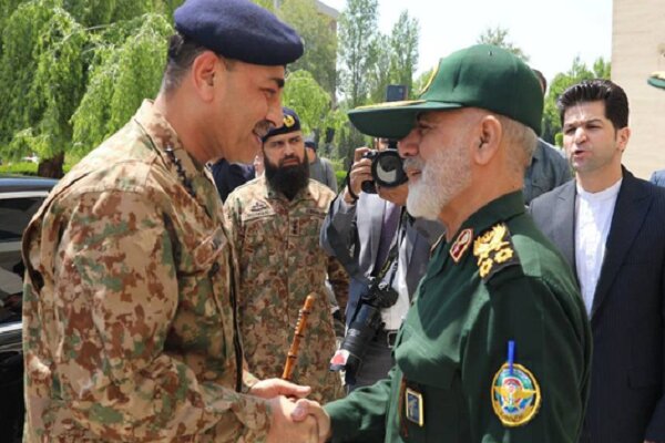 سرلشکر عبداللهی: همه تجهیزات مورد استفاده در جنگ رمضان، بومی بود