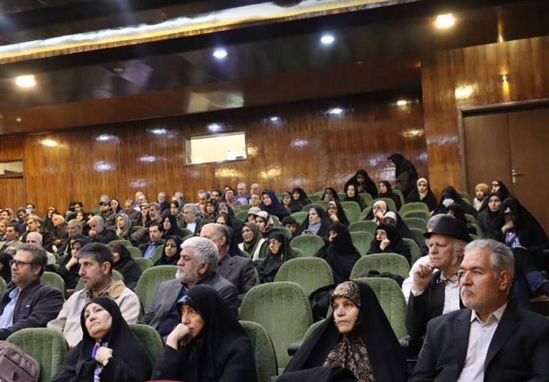 شهدای دانشگاه شریف نخبگی را در انسانیت معنا کردند