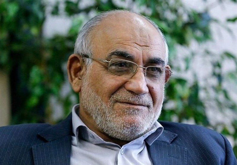 مظفر: رهبر انقلاب مانند امام خمینی(ره) به زورگویان عالم باج نخواهد داد
