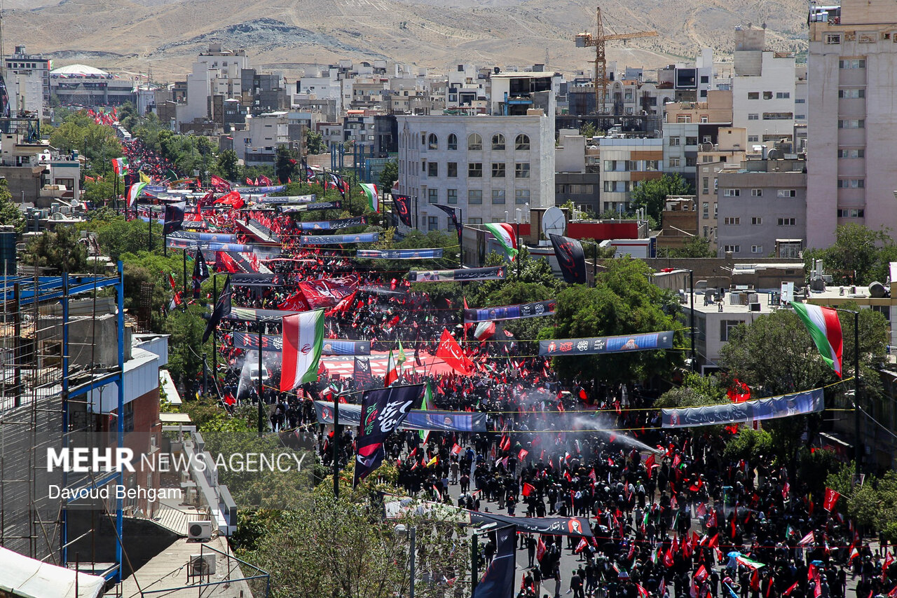 تشییع پیکر رهبر شهید انقلاب در مشهد - ۲
