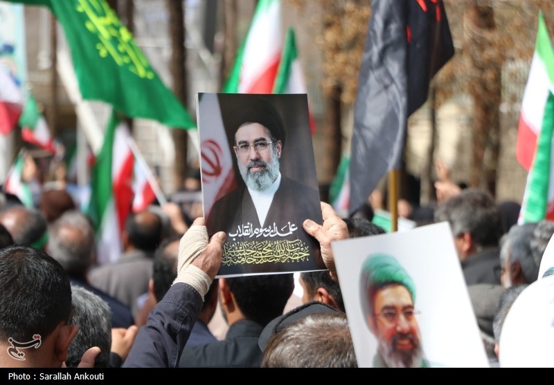 حضور خیابانی مردم معادلات دشمن را بهم ریخت