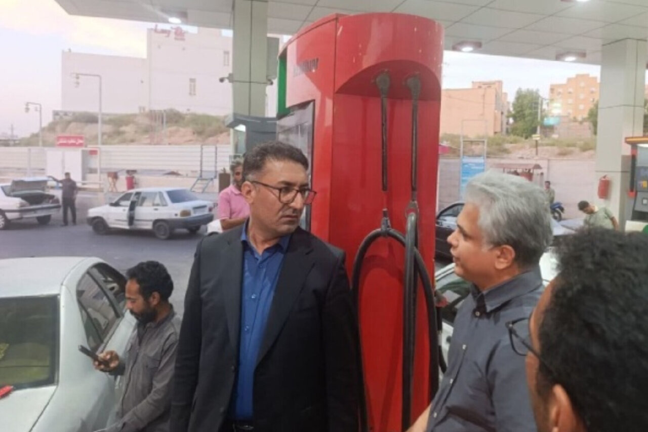 قهرمانی: برخورد قاطع با سوخت‌گیری‌های نامتعارف در هرمزگان انجام می‌شود