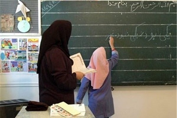 کمبود ۱۵۰۰ معلم در بوشهر جبران شد؛ هیچ کلاسی بدون معلم نمی‌ماند