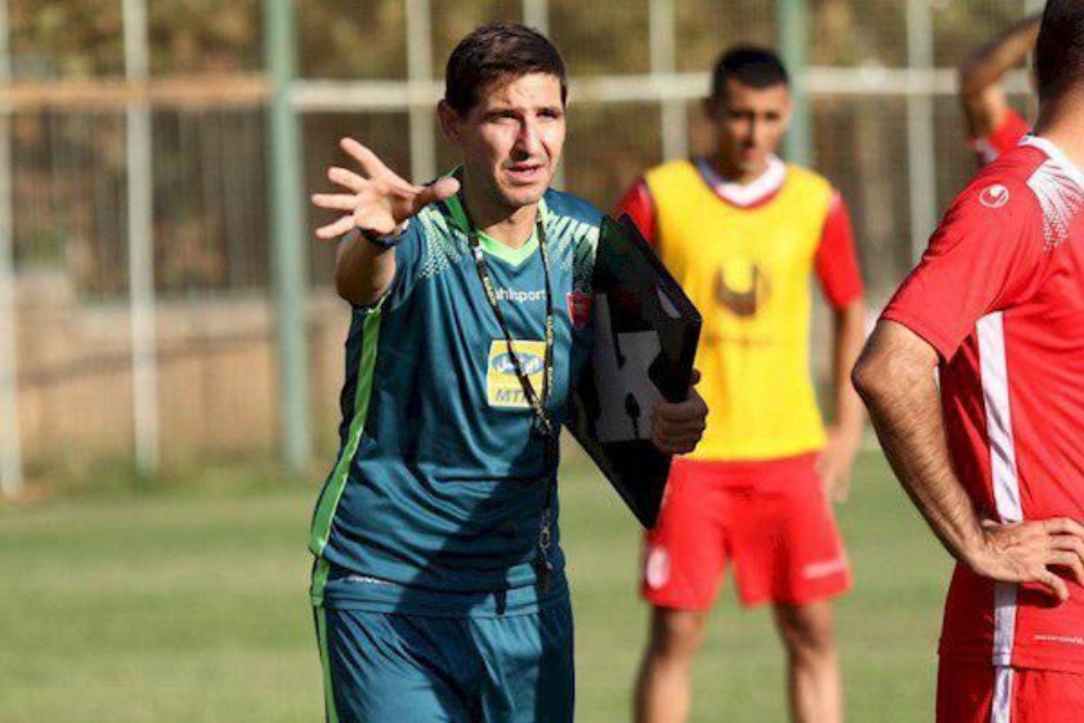 مربی سابق پرسپولیس در آستانه پیوستن به استقلال
