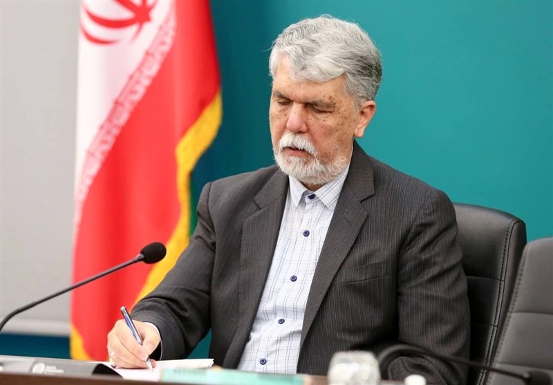 سرزمین اهورایی و امام حسینی، تسلیم شدنی نیست