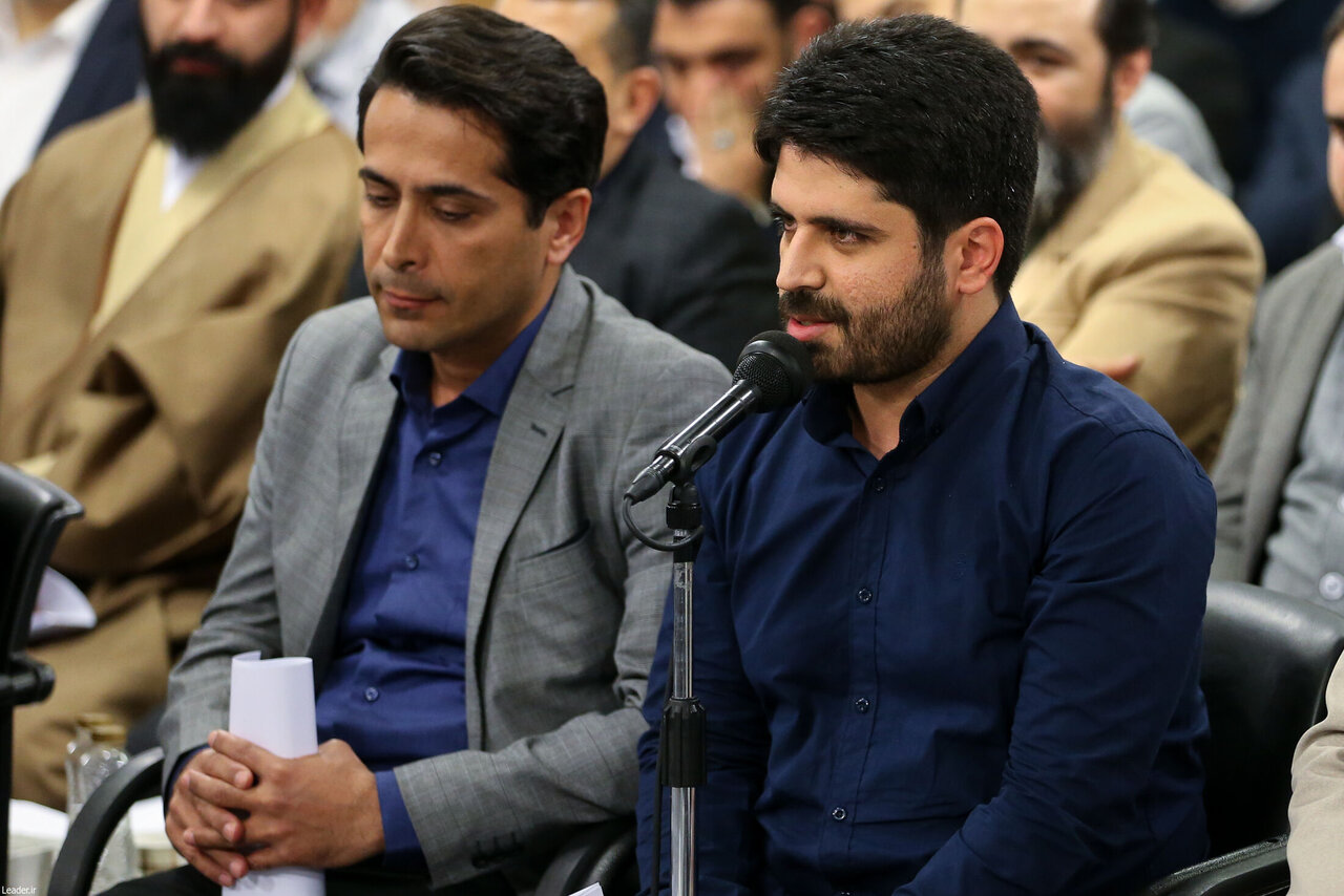 شعر محمد رسولی پس از اولین پیام رهبر انقلاب/ پسر نمایانگر پدر شد