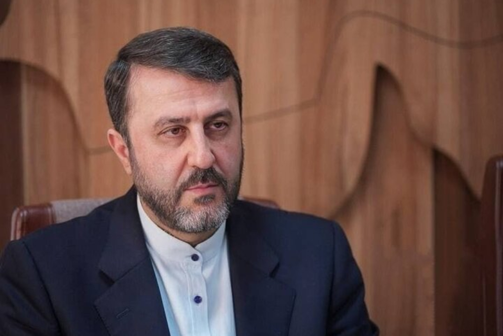 غریب‌آبادی: ملت ایران در برابر فشار عقب‌نشینی نمی‌کند