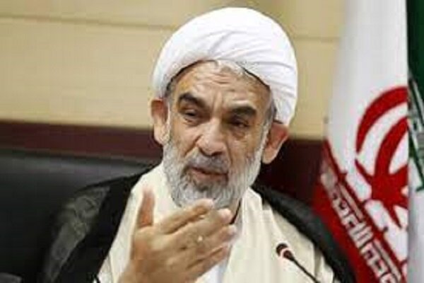 آیت الله قمی: آیت الله محمودی الگوی نیروهای انقلابی است