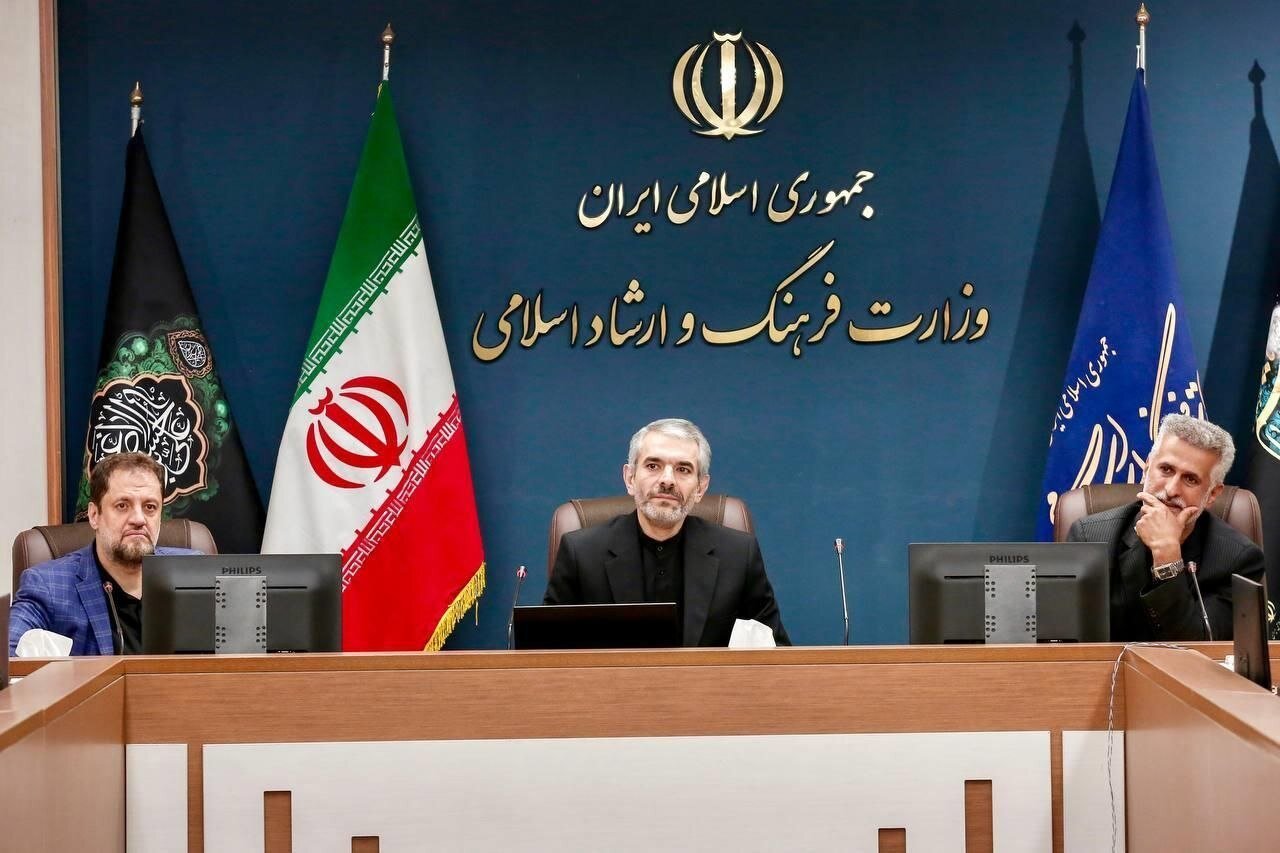 تکریم خانواده‌های شهدا سیره نبوی(ص) است