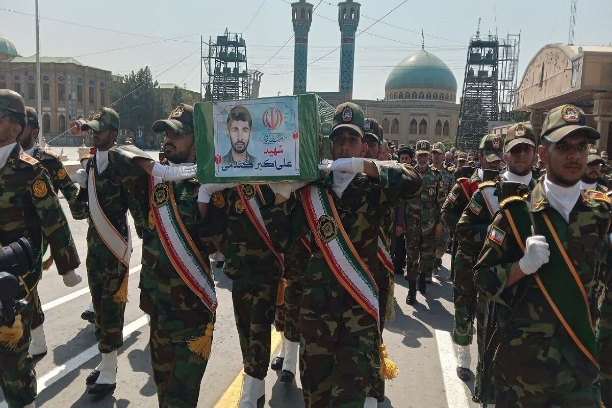 پیکر شهید «علی‌اکبر گندمی» پس از ۴۰ سال شناسایی و تشییع شد
