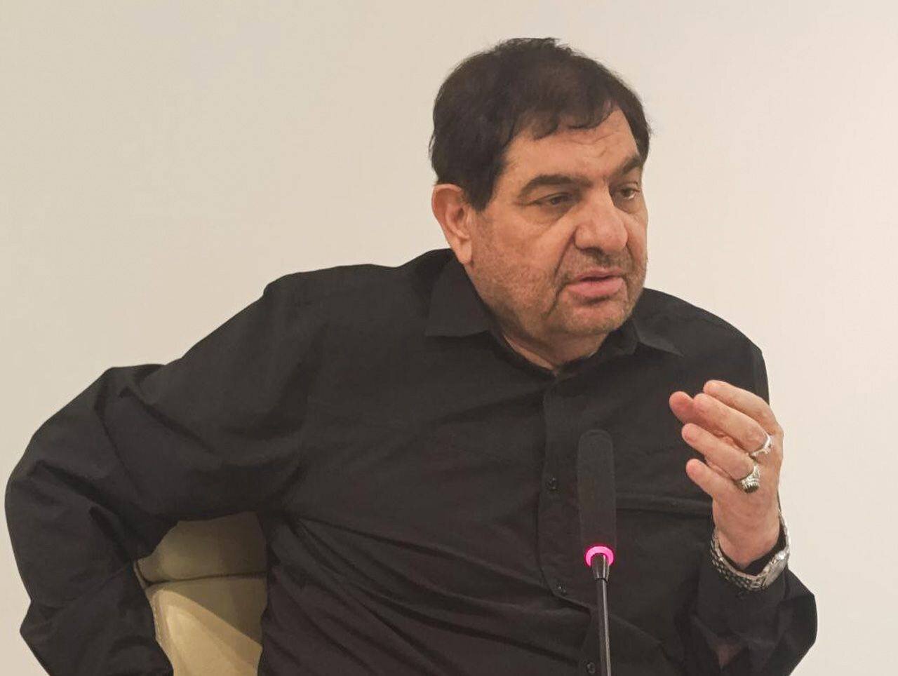 مخبر: قلمِ خبرنگارِ ایرانی، از سلاح دشمن، کاراتر است