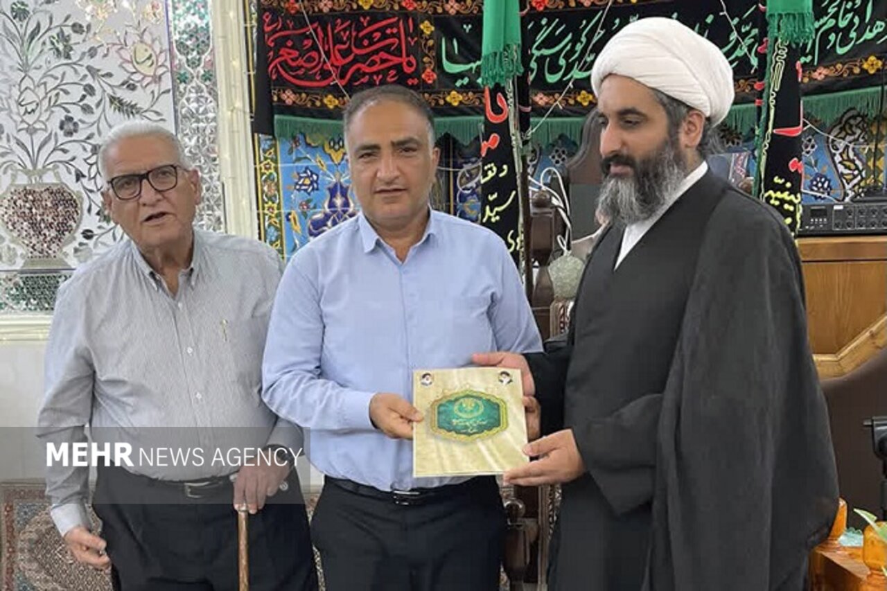 مداحان تجمعات میدانی شهر بوشهر تجلیل شدند