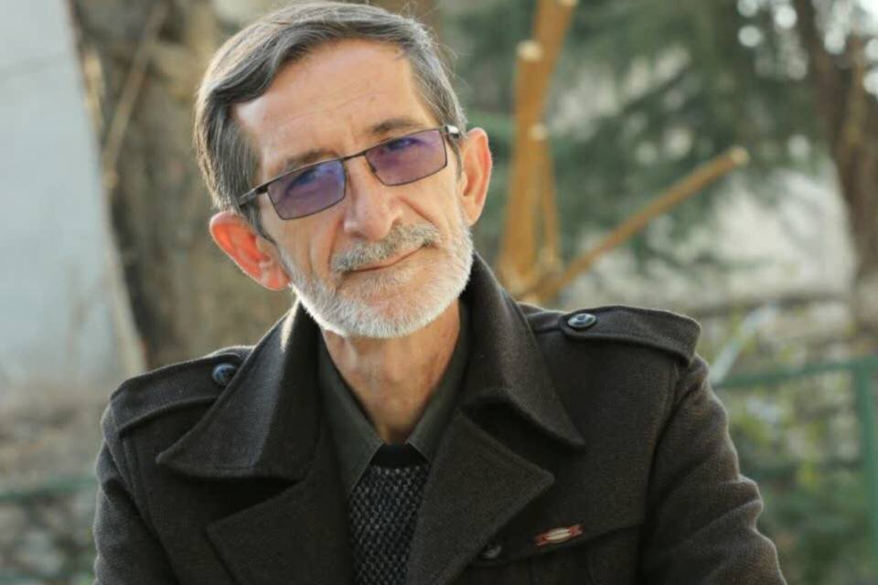 نقطه‌به‌نقطه تصویرسازی رهبر انقلاب/ هنر نقطه‌نگاری در خدمت تاریخ معاصر