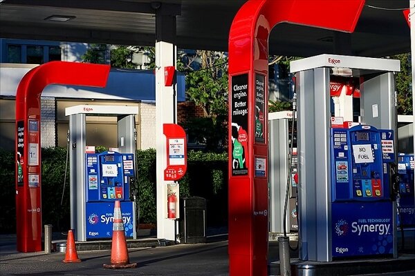 قیمت بنزین در آمریکا باز هم افزایش می‌یابد