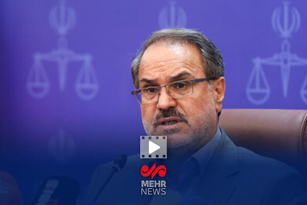 خدائیان: برخی دستگاه‌ها در صدور کارت‌های بازرگانی کوتاهی کردند
