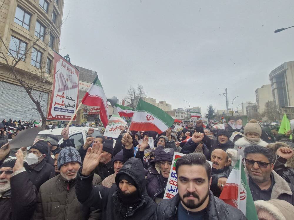 حضور پرشور مردم دارالارشاد اردبیل در راهپیمایی ۲۲ بهمن