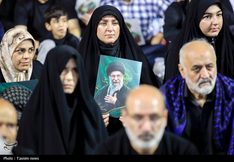 برگزاری بزرگداشت قائد شهید و بیعت با رهبرانقلاب از سوی دانشگاهیان