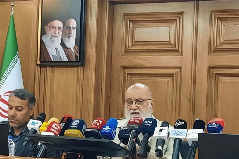 ببینید| پیشنهاد چمران برای جابه‌جایی انبار نفت در تهران