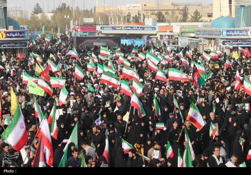 قیام لشکر امام مسلمین؛بیعت تاریخی مردم قم با آیت‌الله مجتبی خامنه‌ای