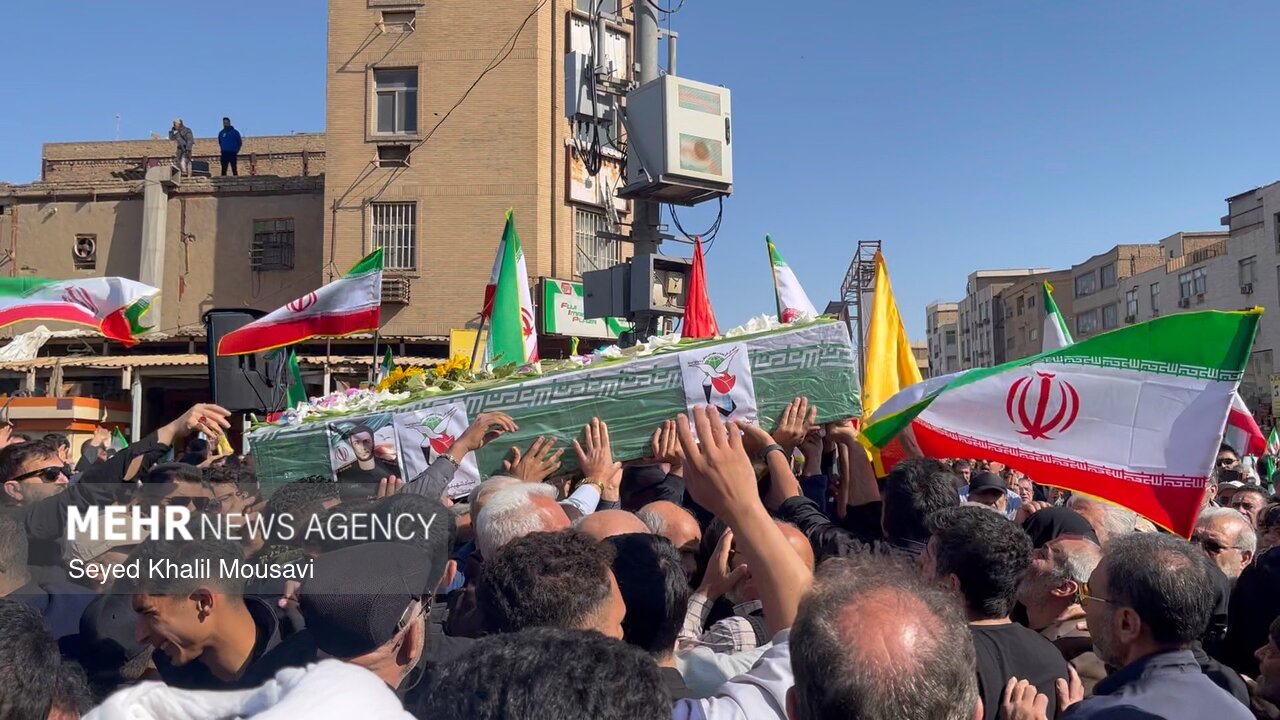 تشییع پیکر ۲ شهید  تجاوز آمریکایی - صهیونیسی در اهواز