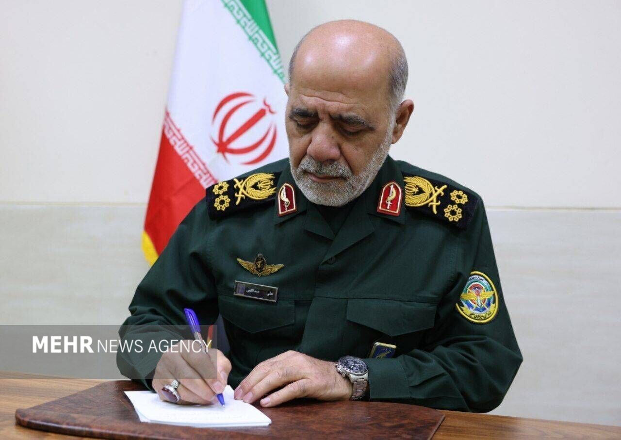 پیام تبریک فرمانده قرارگاه مرکزی خاتم‌الانبیا به محسن رضایی
