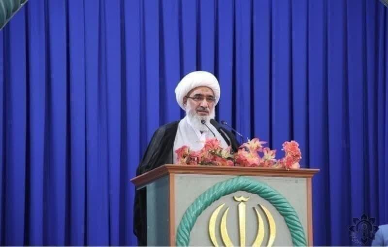 امام جمعه بوشهر: حضور مردم در صحنه توطئه‌های دشمن را خنثی کرد