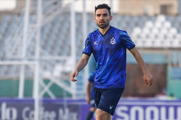 مهاجم گل گهر راهی سپاهان شد