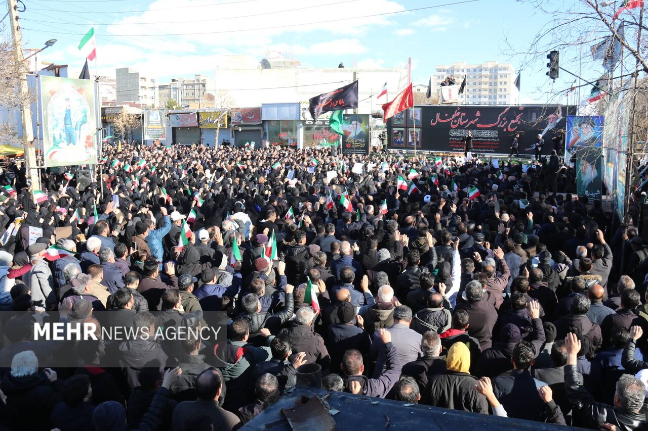حماسه خلخالی ها در سوگ رهبر شهید انقلاب