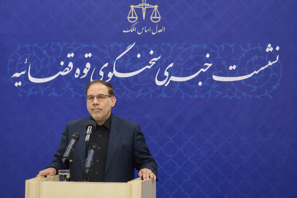 جهانگیر در پاسخ به نورنیوز: بیش از 300 هزار نفر علیه آمریکا و اسرائیل شکایت کردند