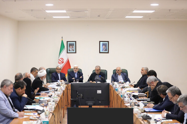 بررسی اقدامات دولت در بازسازی مناطق آسیب‌دیده از جنگ در هیئت دولت