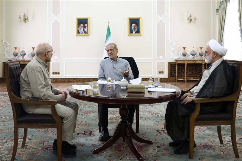 تأکید سران قوا بر تحکیم وحدت ملی و صیانت از اقتدار ایران