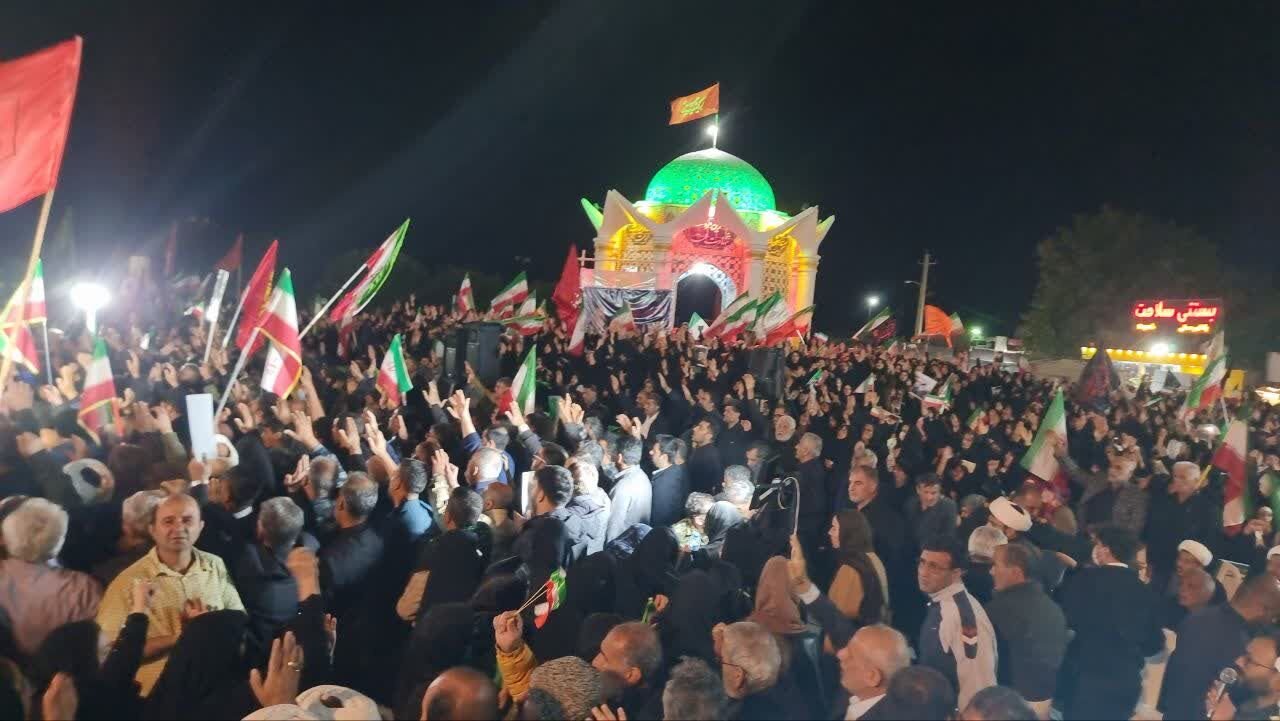 اجتماع عزاداران شهادت رهبر انقلاب و استقبال از شهید مدافع وطن در گناوه