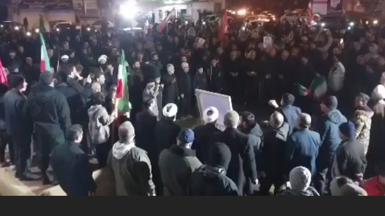حضور دشمن‌شکن مردم شهر کتالم در عزای رهبر شهید